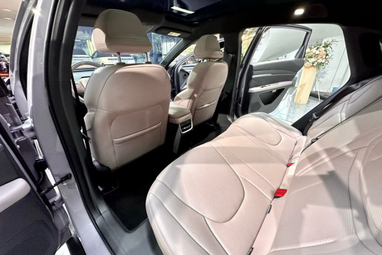 Used XPeng MONA M03 2025 502 Long-Range Max Interior 5