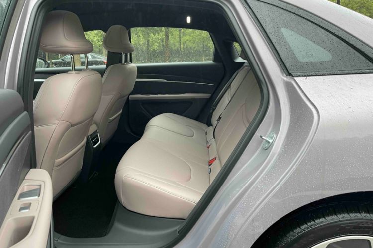 Used XPeng MONA M03 2025 515 Long-Range Plus Interior 5