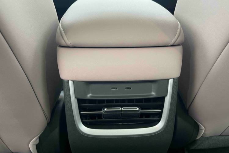 Used XPeng MONA M03 2025 515 Long-Range Plus Interior 7