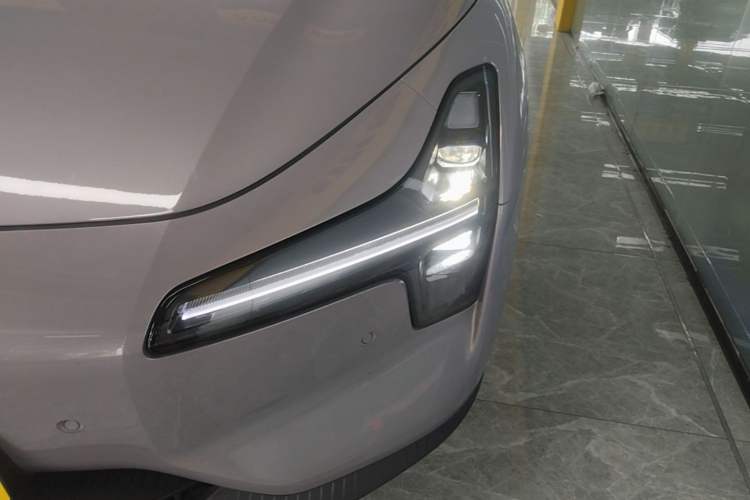Used XPeng MONA M03 2025 600 with Ultra-Long Range Max Left Front Headlight