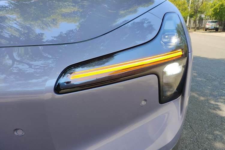 Used XPeng MONA M03 2025 600 with Ultra-Long Range Max Left Front Headlight