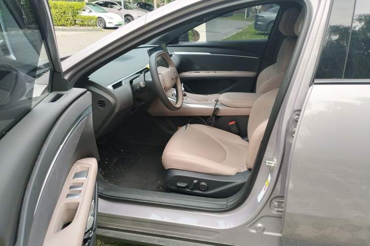 Used XPeng MONA M03 2025 600 with Ultra-Long Range Max Left Front Seat