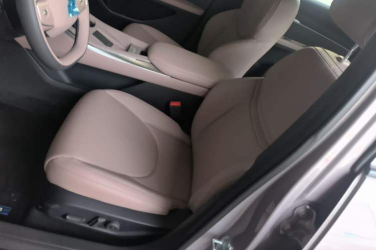 Used XPeng MONA M03 2025 600 with Ultra-Long Range Max Left Front Seat