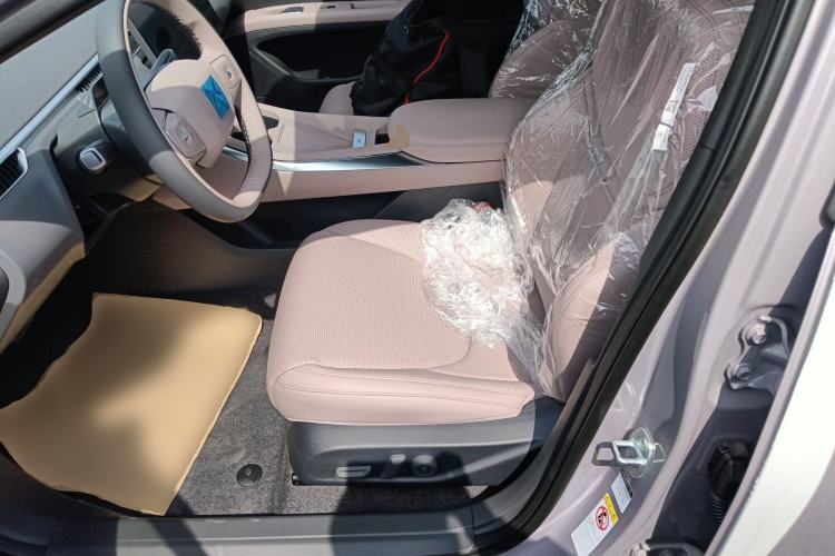 Used XPeng MONA M03 2025 502 Long-Range Max Left Front Seat