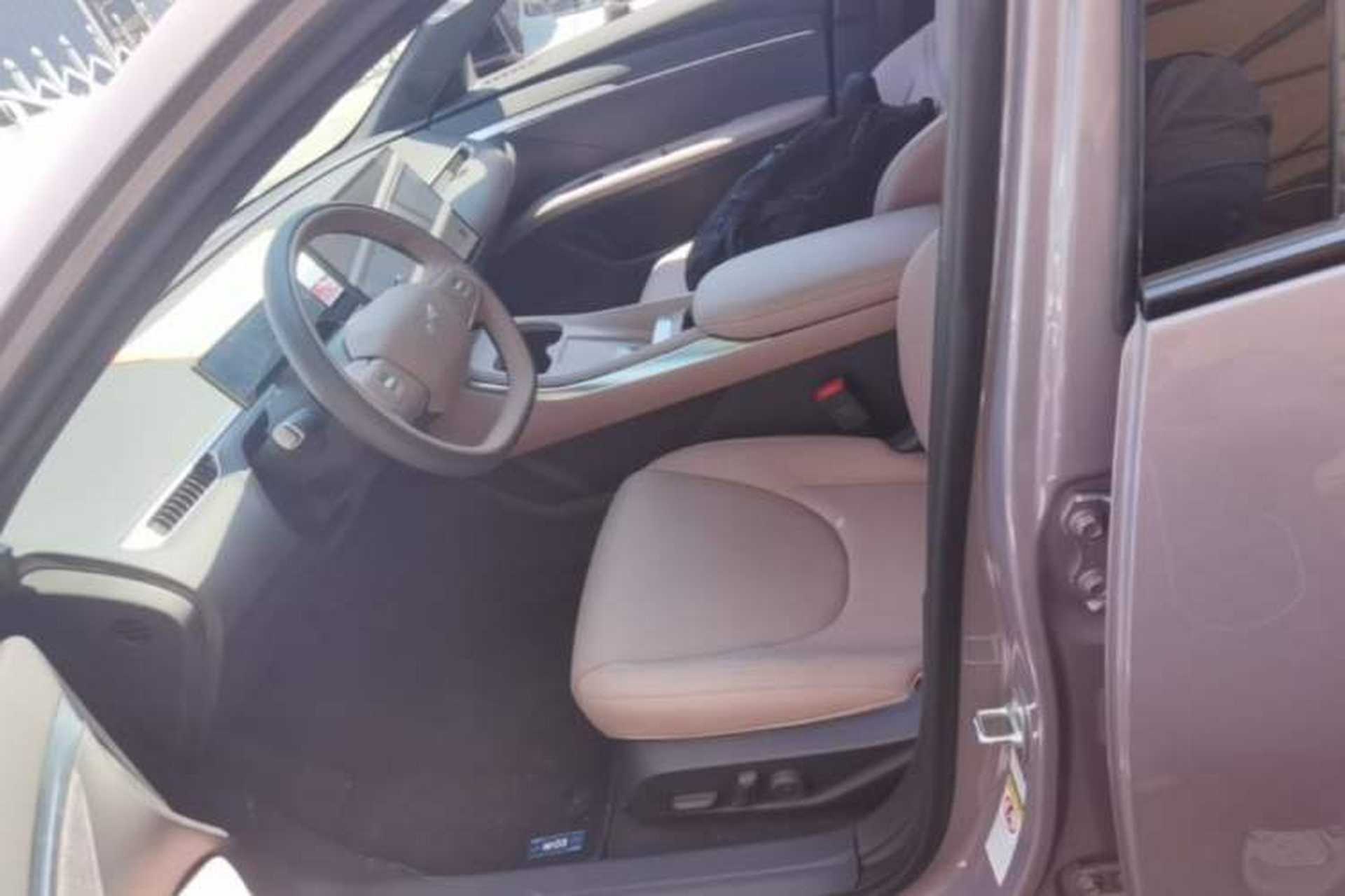 Used XPeng MONA M03 2025 600 with Ultra-Long Range Max Left Front Seat