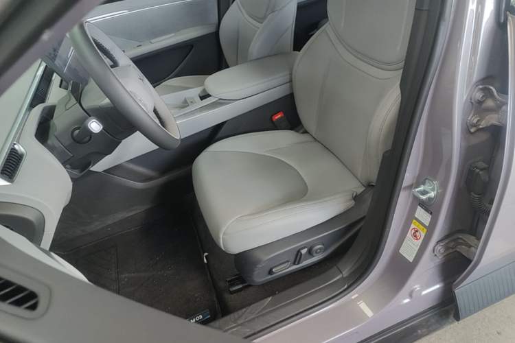 Used XPeng MONA M03 2025 600 with Ultra-Long Range Max Left Front Seat