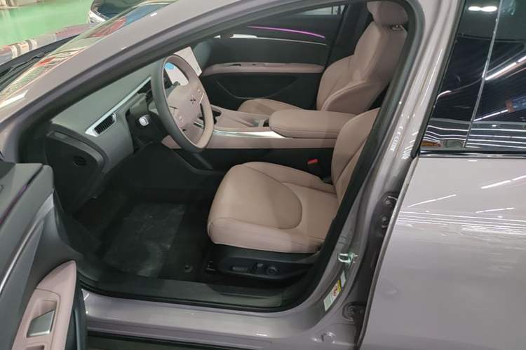 Used XPeng MONA M03 2025 600 with Ultra-Long Range Max Left Front Seat