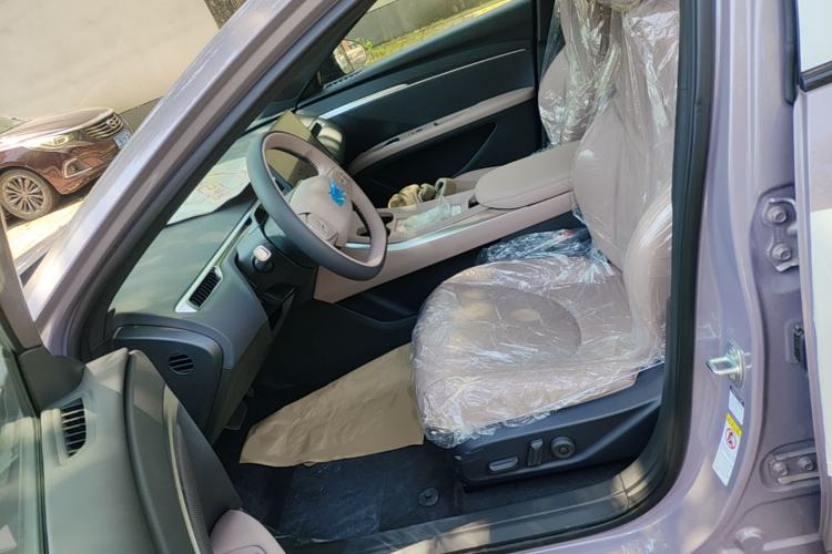 Used XPeng MONA M03 2025 600 with Ultra-Long Range Max Left Front Seat