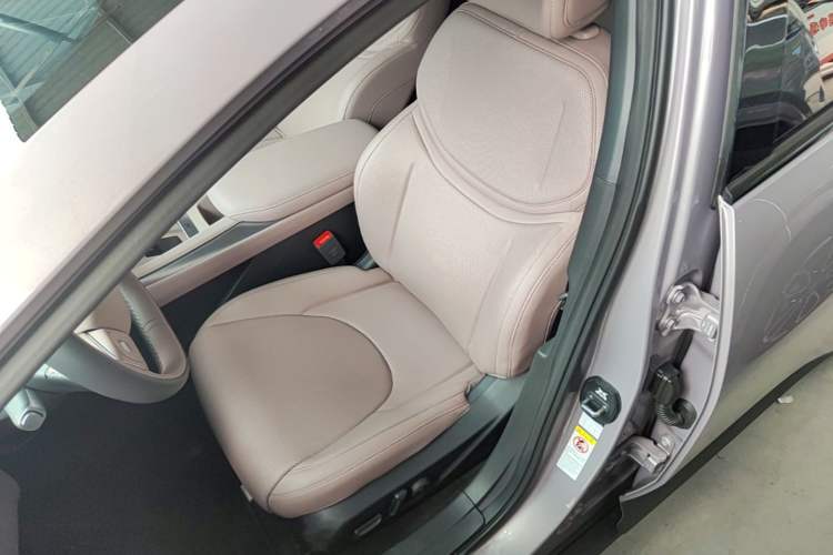 Used XPeng MONA M03 2025 600 with Ultra-Long Range Max Left Front Seat