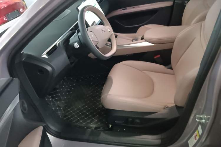 Used XPeng MONA M03 2025 620 Ultra-Long Range Plus Left Front Seat