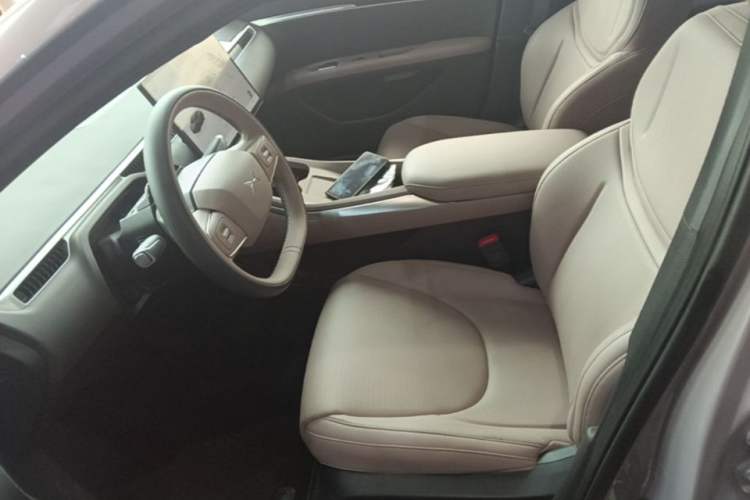 Used XPeng MONA M03 2025 502 Long-Range Max Left Front Seat