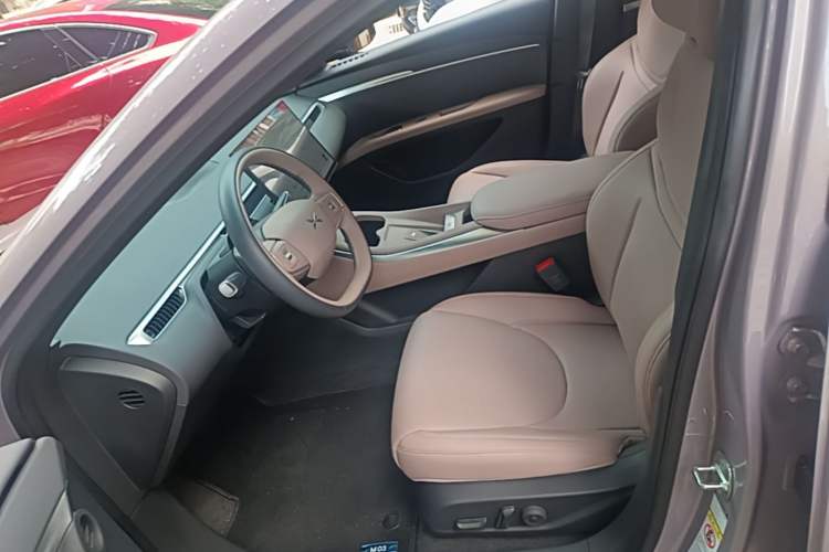 Used XPeng MONA M03 2025 600 with Ultra-Long Range Max Left Front Seat