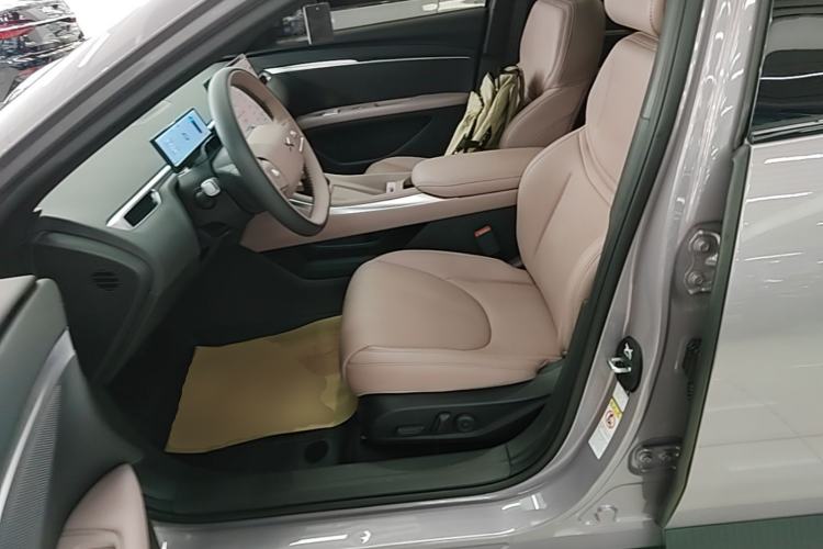 Used XPeng MONA M03 2025 620 Ultra-Long Range Plus Left Front Seat