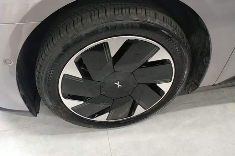 Used XPeng MONA M03 2025 600 with Ultra-Long Range Max Left Front Wheel Hub