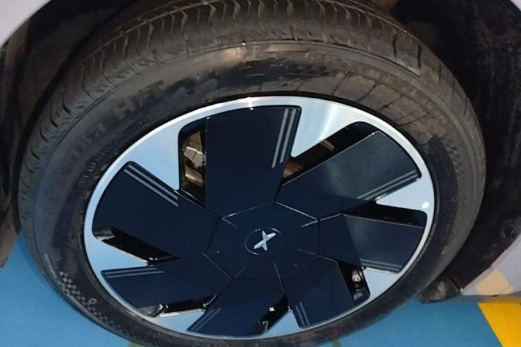 Used XPeng MONA M03 2025 600 with Ultra-Long Range Max Left Front Wheel Hub