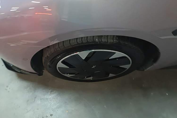 Used XPeng MONA M03 2025 600 with Ultra-Long Range Max Left Front Wheel Hub