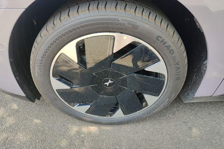 Used XPeng MONA M03 2025 600 with Ultra-Long Range Max Left Front Wheel Hub