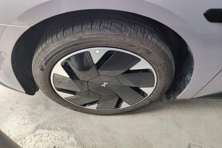 Used XPeng MONA M03 2025 600 with Ultra-Long Range Max Left Front Wheel Hub