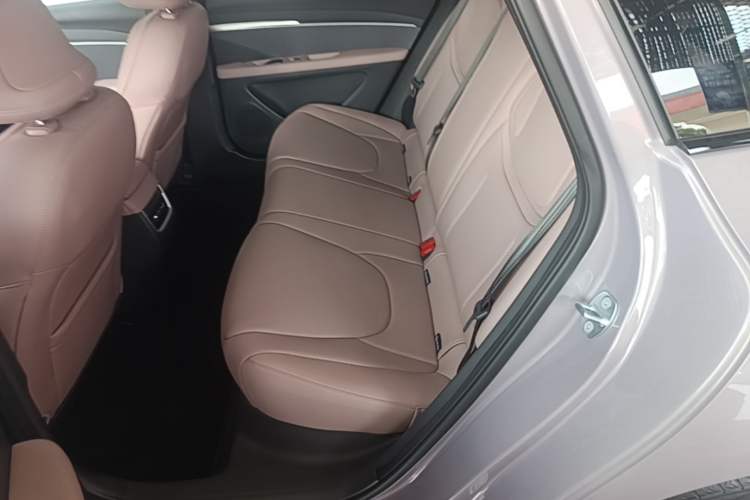Used XPeng MONA M03 2025 600 with Ultra-Long Range Max Left Rear Seat