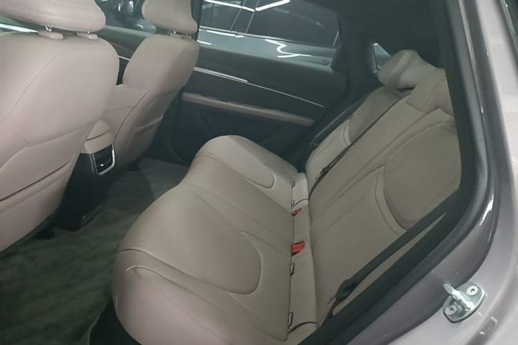 Used XPeng MONA M03 2025 600 with Ultra-Long Range Max Left Rear Seat