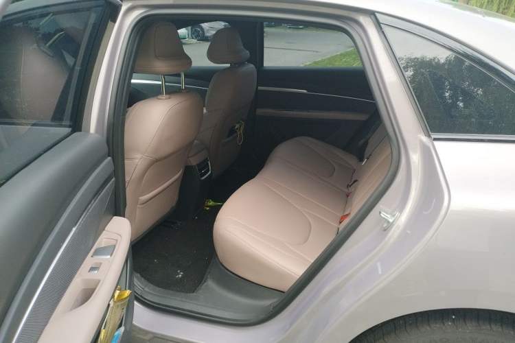 Used XPeng MONA M03 2025 600 with Ultra-Long Range Max Left Rear Seat