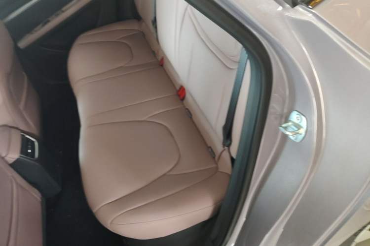 Used XPeng MONA M03 2025 600 with Ultra-Long Range Max Left Rear Seat