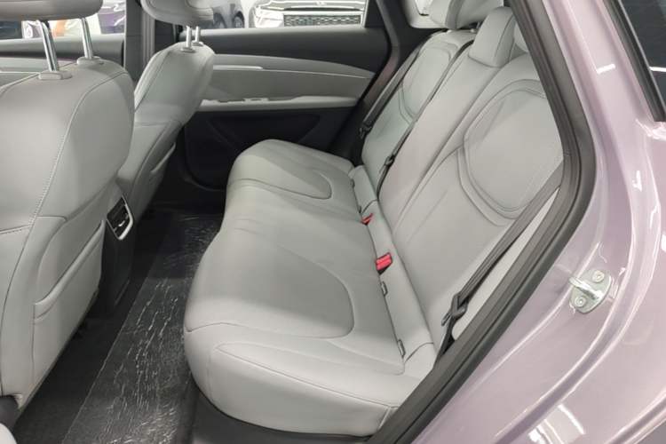 Used XPeng MONA M03 2025 600 with Ultra-Long Range Max Left Rear Seat