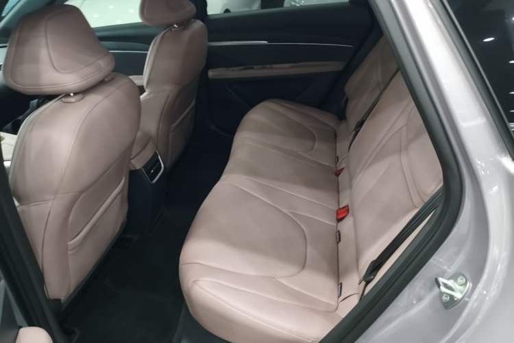 Used XPeng MONA M03 2025 600 with Ultra-Long Range Max Left Rear Seat