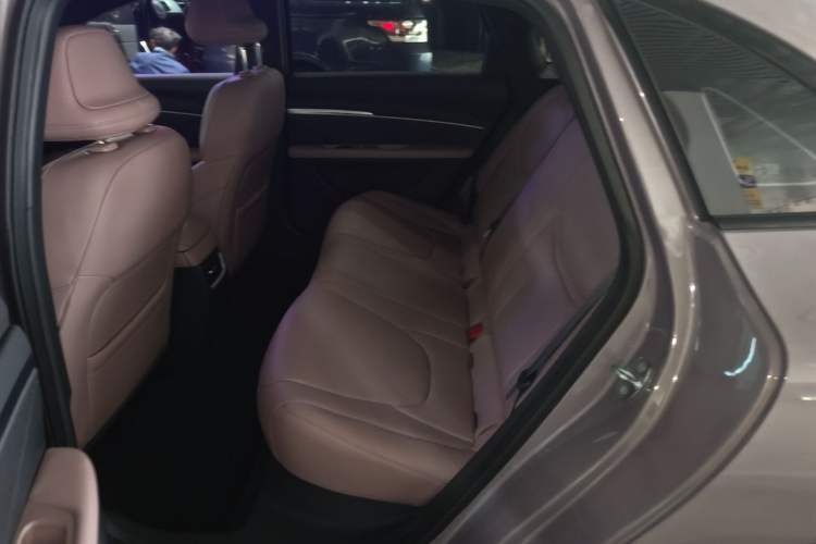 Used XPeng MONA M03 2025 600 with Ultra-Long Range Max Left Rear Seat