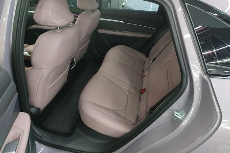 Used XPeng MONA M03 2025 600 with Ultra-Long Range Max Left Rear Seat