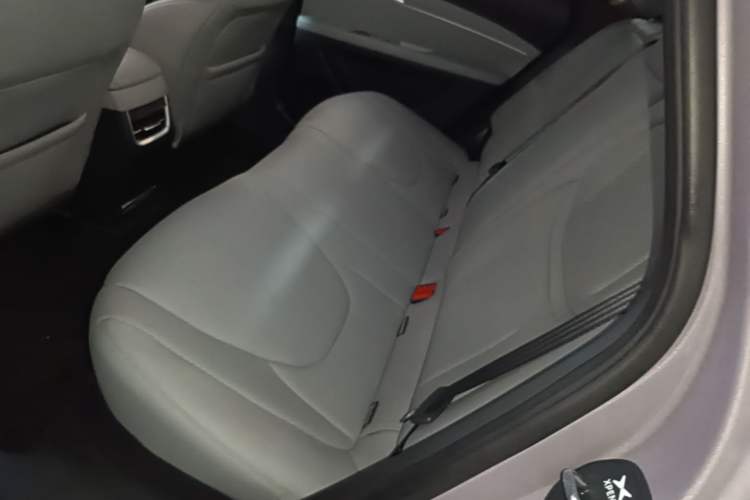 Used XPeng MONA M03 2025 600 with Ultra-Long Range Max Left Rear Seat