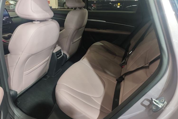 Used XPeng MONA M03 2025 600 with Ultra-Long Range Max Left Rear Seat
