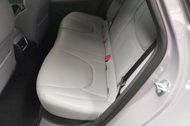 Used XPeng MONA M03 2025 600 with Ultra-Long Range Max Left Rear Seat