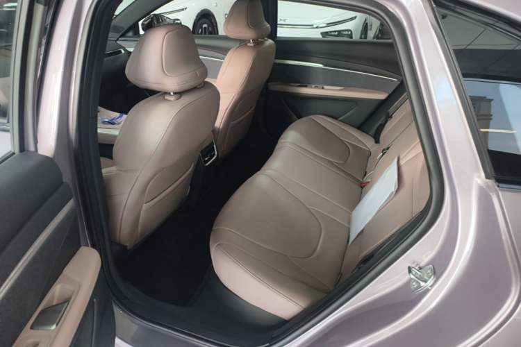 Used XPeng MONA M03 2025 600 with Ultra-Long Range Max Left Rear Seat
