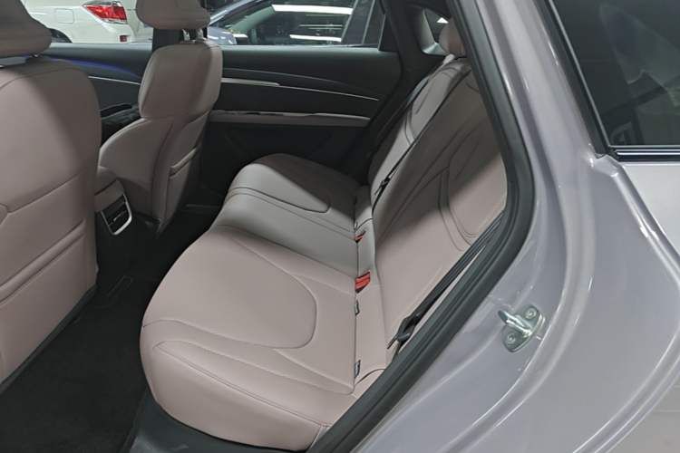 Used XPeng MONA M03 2025 600 with Ultra-Long Range Max Left Rear Seat