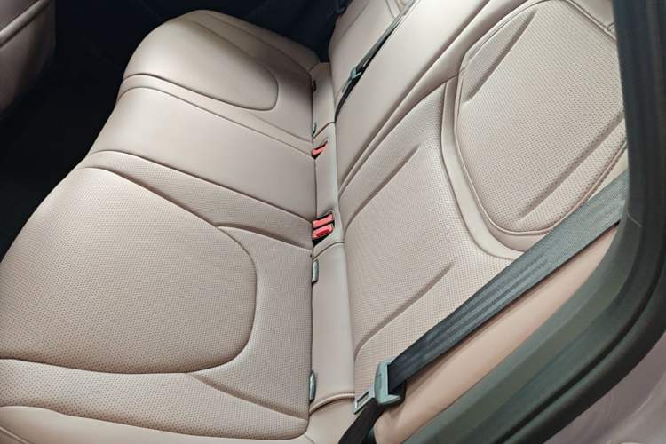 Used XPeng MONA M03 2025 600 with Ultra-Long Range Max Left Rear Seat
