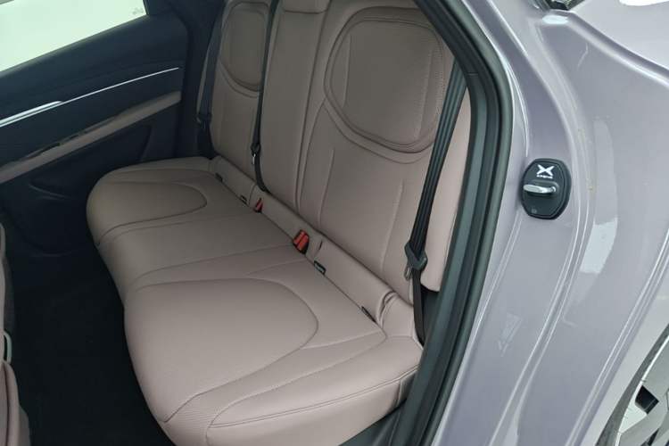 Used XPeng MONA M03 2025 600 with Ultra-Long Range Max Left Rear Seat