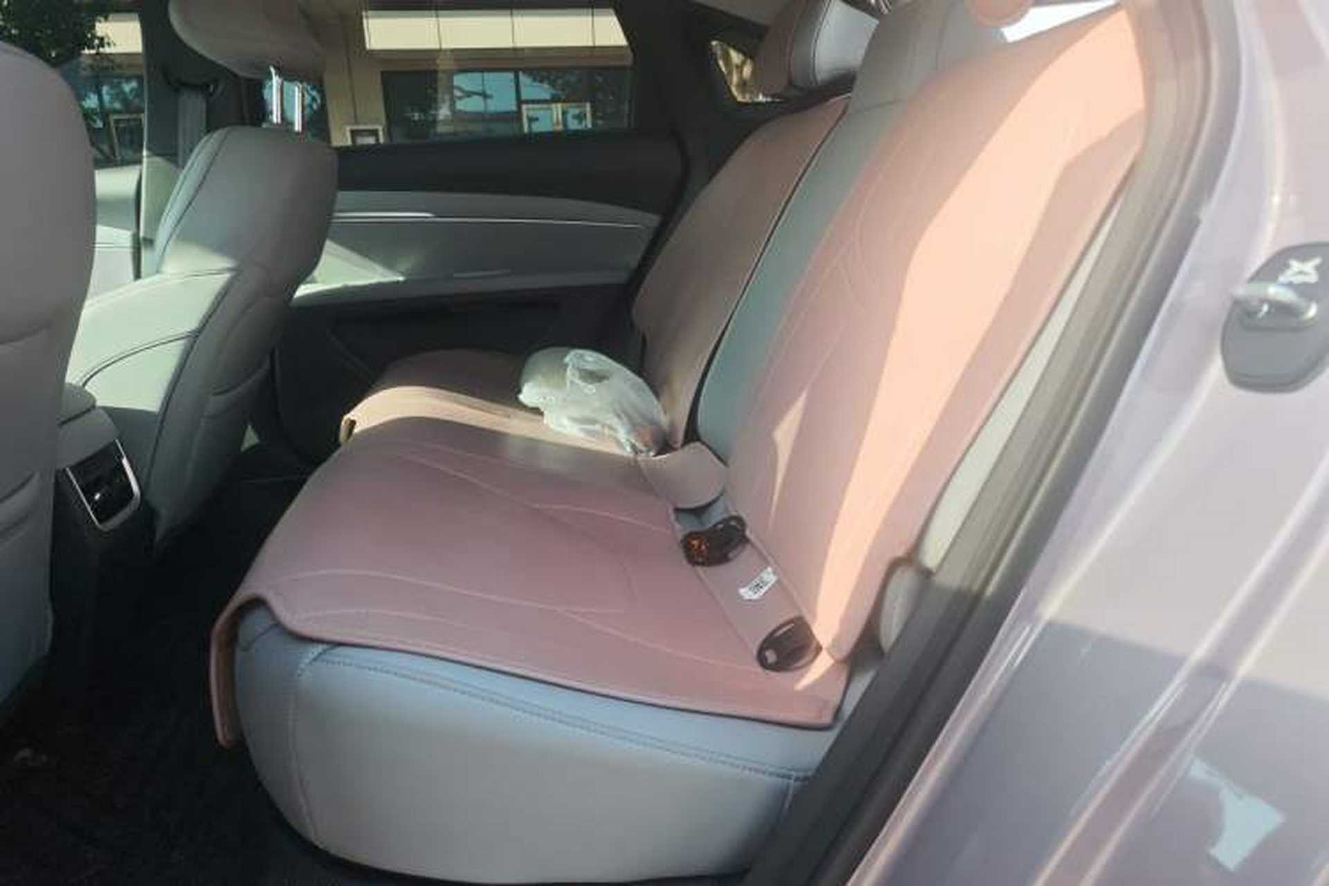 Used XPeng MONA M03 2025 600 with Ultra-Long Range Max Left Rear Seat