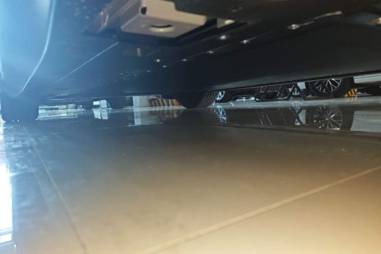 Used XPeng MONA M03 2025 502 Long-Range Max Left Side Sill