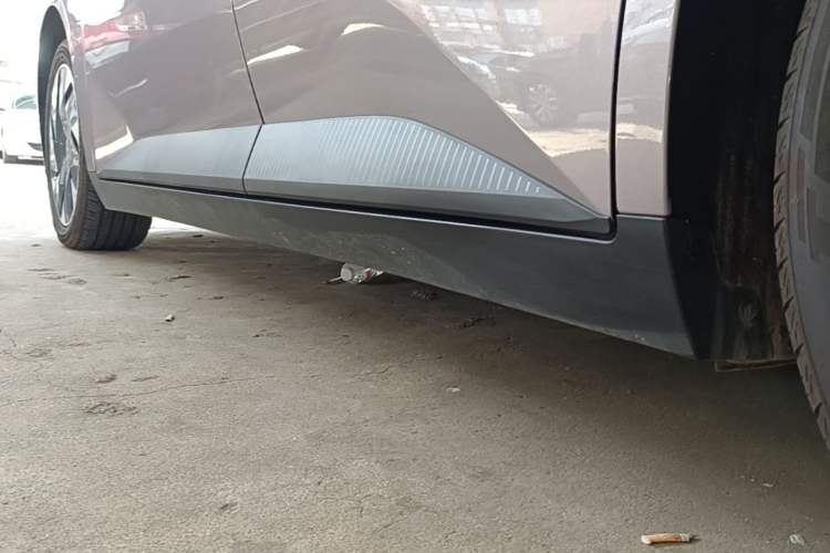 Used XPeng MONA M03 2025 502 Long-Range Max Left Side Sill