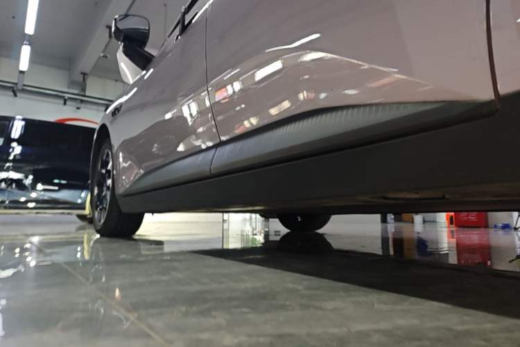 Used XPeng MONA M03 2025 502 Long-Range Max Left Side Sill