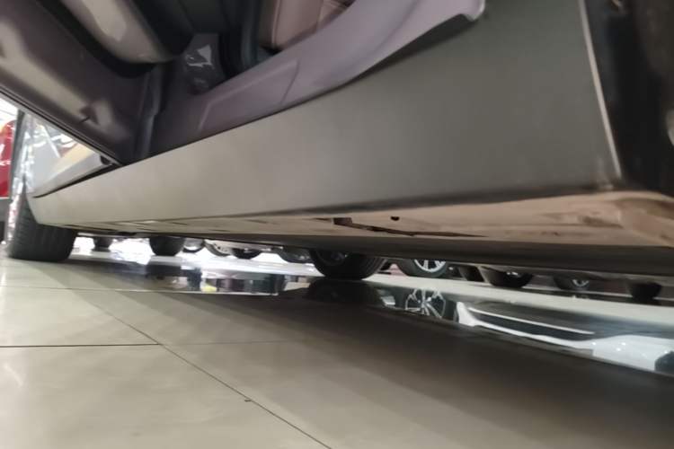 Used XPeng MONA M03 2025 600 with Ultra-Long Range Max Left Side Sill