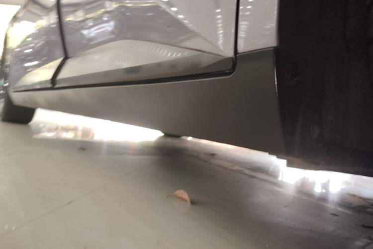 Used XPeng MONA M03 2025 502 Long-Range Max Left Side Sill