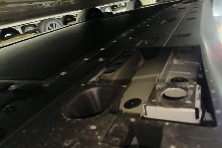 Used XPeng MONA M03 2025 502 Long-Range Max Left Side Sill
