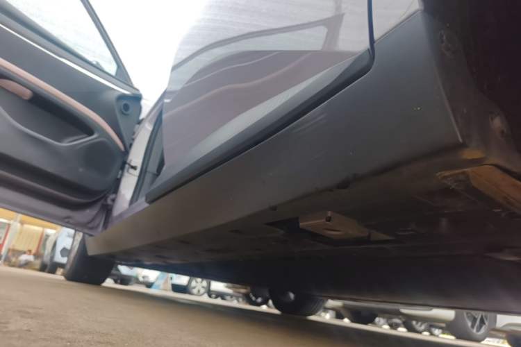 Used XPeng MONA M03 2025 502 Long-Range Max Left Side Sill