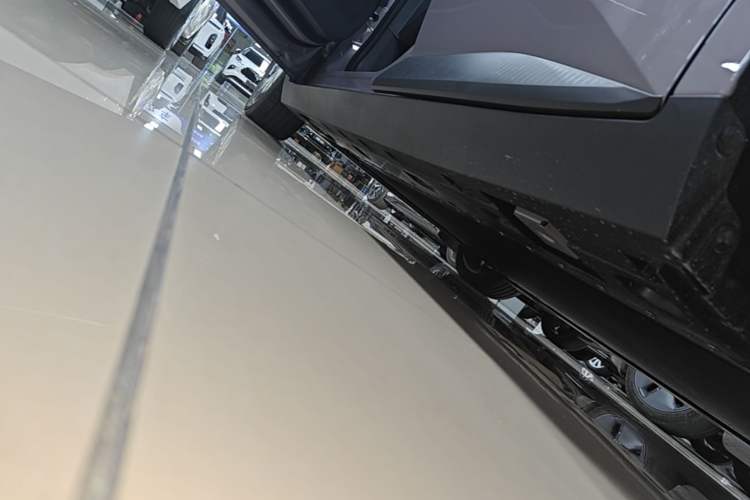 Used XPeng MONA M03 2025 600 with Ultra-Long Range Max Left Side Sill