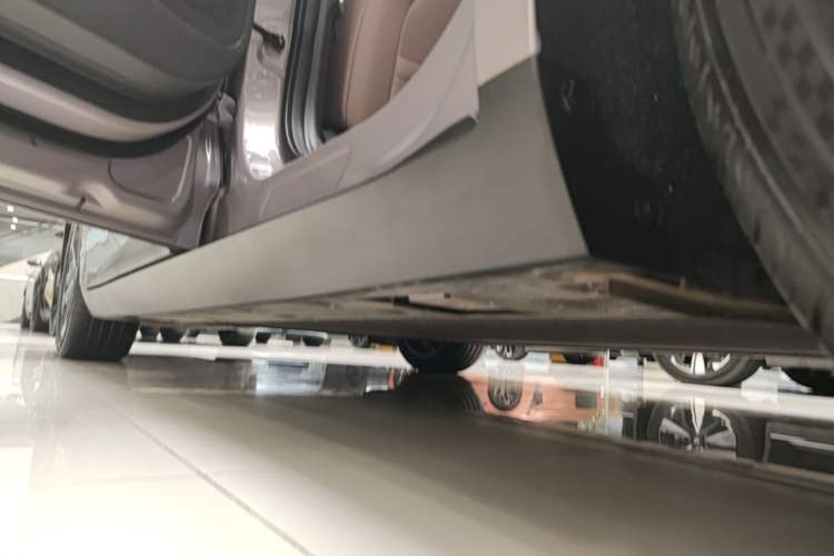 Used XPeng MONA M03 2025 620 Ultra-Long Range Plus Left Side Sill