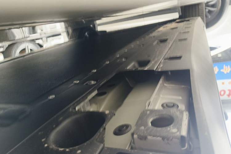 Used XPeng MONA M03 2025 502 Long-Range Max Left Side Sill