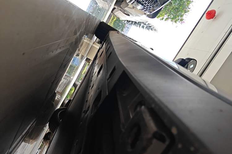 Used XPeng MONA M03 2025 502 Long-Range Max Left Side Sill