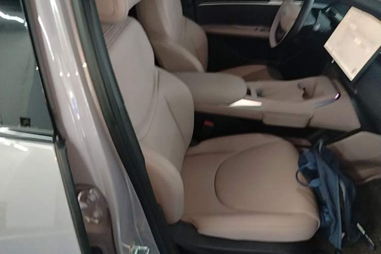 Used XPeng MONA M03 2025 600 with Ultra-Long Range Max Right Front Seat